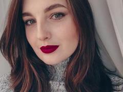 AutumnSara - female with brown hair and  small tits webcam at xLoveCam