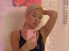 NancyLaVida - blond female webcam at xLoveCam