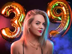 AvaMiaa - female with brown hair webcam at LiveJasmin