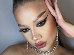 AvaMillion - female with brown hair webcam at LiveJasmin