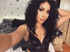 CarynneTaylor - female with black hair and  big tits webcam at LiveJasmin