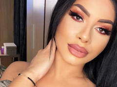 CarynneTaylor - female with black hair and  big tits webcam at LiveJasmin