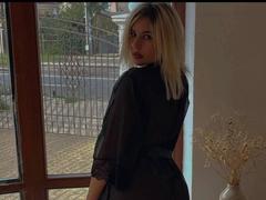 Liliyya - female webcam at xLoveCam