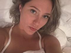 AvaetWanda from xLoveCam