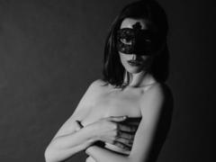 AdelHeide - female with brown hair webcam at xLoveCam