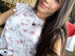 AvrilGoyes from xLoveCam