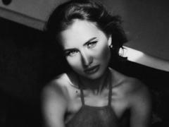 AvroraSnowww from ImLive