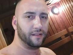 AxelCroftAndFordFairlane - couple webcam at xLoveCam