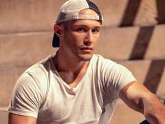 AxelFairchaild - male webcam at xLoveCam