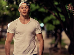 AxelFairchaild - male webcam at xLoveCam