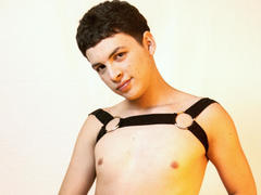 AxelLaciel - shemale with black hair webcam at xLoveCam