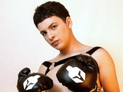 AxelLaciel - shemale with black hair webcam at xLoveCam