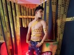 AxelSavage - male webcam at xLoveCam