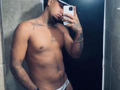 AxellKing69 - male webcam at xLoveCam