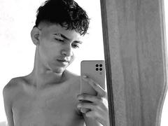 BabeBluexy - male webcam at xLoveCam