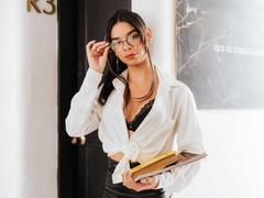 BabeCaty - shemale with black hair webcam at xLoveCam