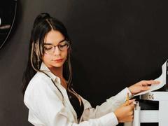 BabeCaty - shemale with black hair webcam at xLoveCam