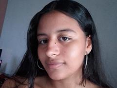 BabeDollyS from xLoveCam