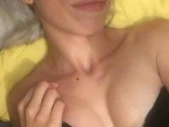 BabeZelda from xLoveCam