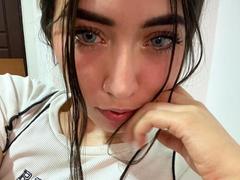 BabiMoonn - female webcam at xLoveCam
