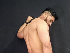 BadHotGuys69 from xLoveCam