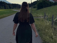 Bailey-hot - female with brown hair webcam at xLoveCam