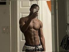 BaiseurDeCulX from xLoveCam