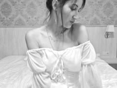 BanyJessie - female with black hair and  big tits webcam at LiveJasmin