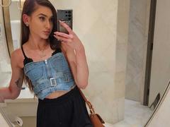 BarbaraLustt - female with brown hair and  big tits webcam at xLoveCam