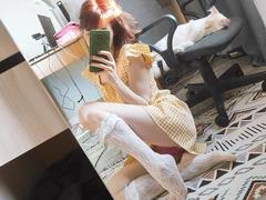 Barbariana - female with brown hair webcam at xLoveCam