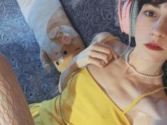 Barbariana - female with brown hair webcam at xLoveCam