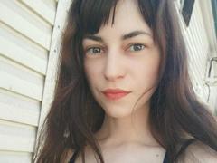 Barbariana - female with brown hair webcam at xLoveCam