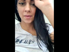 Barelli - female webcam at xLoveCam