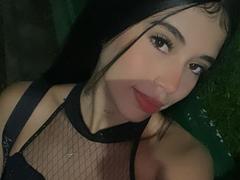BarelyLegel - female with black hair webcam at xLoveCam