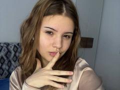 BarrieGromley - female with black hair and  big tits webcam at xLoveCam