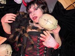 BatiDark - female with black hair webcam at xLoveCam
