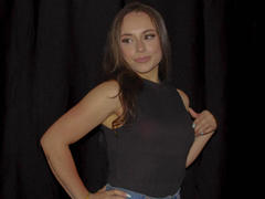 BeautyBellaX - female with brown hair and  small tits webcam at xLoveCam