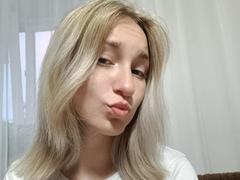 BeautyGinger from xLoveCam