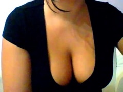 RoxaneX - female with black hair and  big tits webcam at xLoveCam