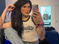 Becab - shemale webcam at xLoveCam