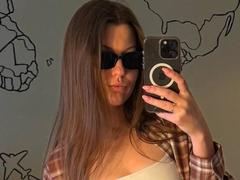 BeccaJoy - female with brown hair and  big tits webcam at xLoveCam