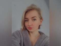 BeckiXJewel - blond female with  small tits webcam at xLoveCam