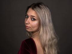 BeckyThaissa - blond female webcam at LiveJasmin