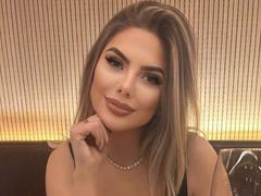 BelaLuz - blond female with  big tits webcam at xLoveCam