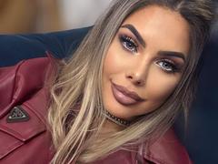 BelaLuz - blond female with  big tits webcam at xLoveCam