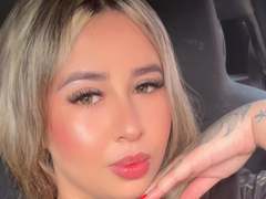 BelaSexyy from xLoveCam