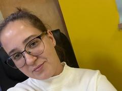 BellGabi - female with brown hair and  big tits webcam at xLoveCam