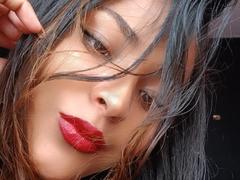 BellaChaudAmour - female with brown hair and  small tits webcam at xLoveCam