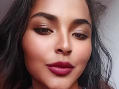 BellaChaudAmour - female with brown hair and  small tits webcam at xLoveCam