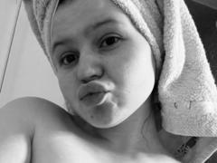 BellaEloise - blond female with  small tits webcam at xLoveCam